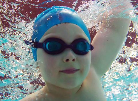 Kurz plávania pre deti od 5 do 12 rokov, aj pre dospelých. Vaše deti sa zbavia strachu z vody.