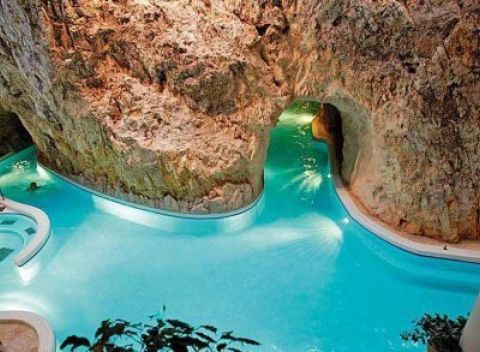 Miskolc Tapolca s wellness a polpenziou v hoteli Kikelet len 500 m od jaskynných kúpeľov.