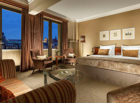 Jedinečný hotel Jalta***** s luxusnou polohou priamo na Václavskom námestí