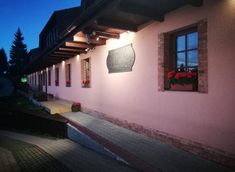 Doprajte si oddych v horskom hoteli Hájenka*** v romantickej prírode Javorníkov.