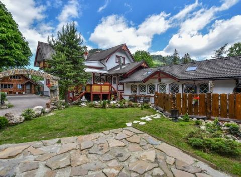 Rozprávkové leto s rodinou v tatranskej Vile Maria len kúsok od Chodníka korunami stromov.