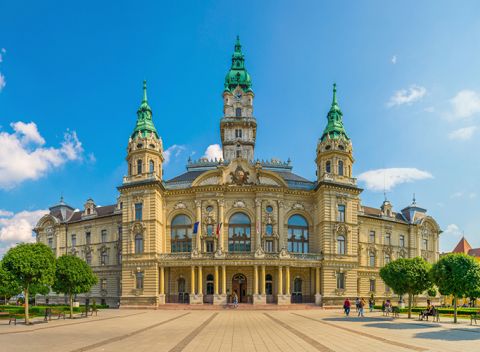 Veľkonočný zájazd so sprievodcom do mesta Győr s návštevou kúpeľov Rába Quelle.