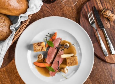 Tradično-netradičné 3-chodové valentínske menu pre 2 osoby v Dolnozemskej krčme.