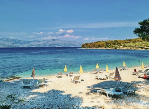 Chorvátsko: Pobyt 30 m od mora v Boutique Campingu Bunja až pre 6 osôb s klimatizáciou a plážou