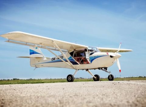 Splňte si sen a staňte sa pilotom lietadla alebo si zaleťte spolu s 2 blízkymi ponad oblaky.