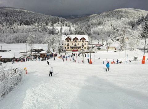 Neobmedzený vstup do wellness a polpenzia pre dvoch v Hoteli Kempa*** priamo pri lyžiarskom svahu.