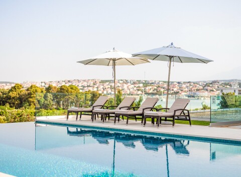 Chorvátsko: Ostrov Pag len 350 m od mora a pláže v Joel Hoteli **** v apartmáne s raňajkami + bazén