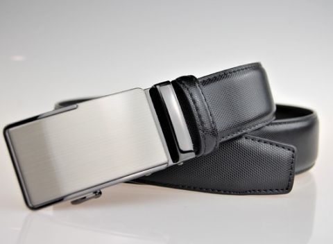 Pánske kožené opasky, z ktorých si vyberie každý pán. Z kvalitnej kože v hrúbke 3 mm.