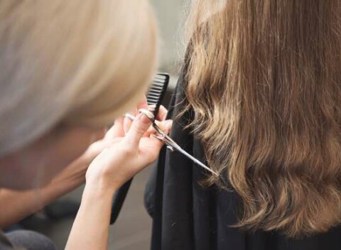 Strih a farbenie so značkou TMT MILANO s prírodnými zložkami v salóne L´INSTITUT