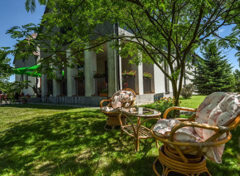 Pobyt na dve noci v nových rodinných apartmánových domoch Platán s wellness na brehu jazera.