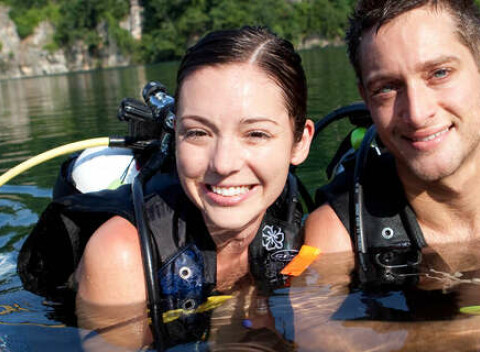 Potápanie na skúšku v jazere s profesionálnym inštruktorom - Discover Scuba Diving