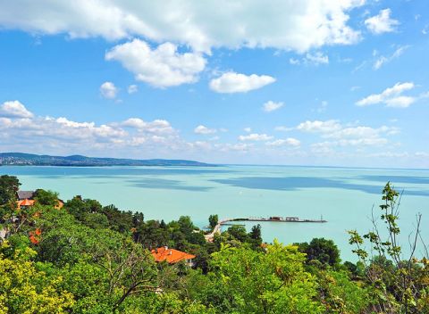 Hrejivý Balaton v hoteli s wellness, voucherom na procedúry, polpenziou i požičaním bicyklov.