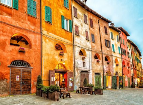 Ubytovanie a raňajky v talianskom hoteli Albergo Ristorante La Rocca*** s degustáciou vína zdarma.