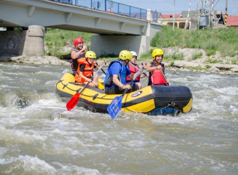 Rafťákmi na Hornáde pri Košiciach. Vydajte sa za dobrodružstvom na 5. najdlhšiu rieku na Slovensku. 