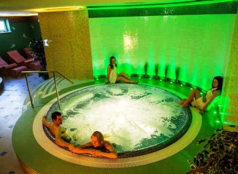 Hotel BYSTRINA*** - Keď je v Jasnej pod psa, do wellnessu hoď sa!