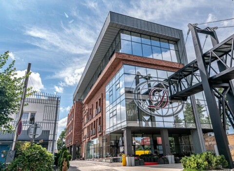 HOTEL DOLPHIN**** - Štvorhviezdičková kvalita na brehu Slnečných jazier