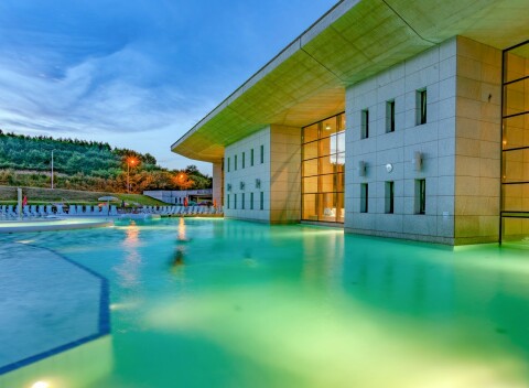 Egerszalók v Zöld Sziget s raňajkami, privátnym wellness a celodenným vstupom do termálnych kúpeľov (450 m)