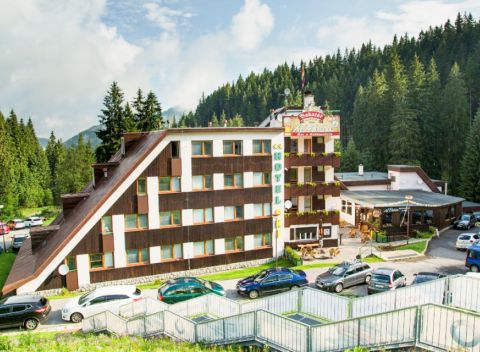 Nízke Tatry v Hoteli SKI s polpenziou, aquaparkom a Liptov Card + dieťa zdarma.