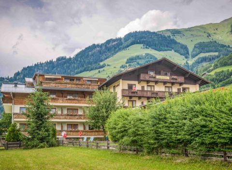 Vysoké Taury v 3* hoteli Sonnhof s rozšírenou polpenziou, wellness a aktivitami.