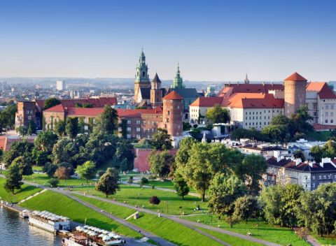 Spoznajte historický Krakov s ubytovaním v 4* hoteli s neobmedzeným bazénom, saunou a polpenziou.