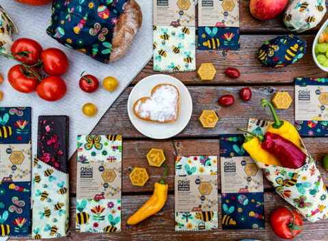 Ekologické obaly a vrecká FiBee so včelím voskom - určené na balenie pečiva, ovocia či zeleniny.