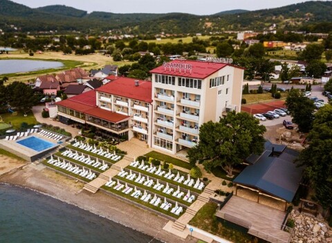 Hotel Glamour - Komfortný hotel na brehu Zemplínskej šíravy, ktorý je ideálny pre rodiny s deťmi a priateľov