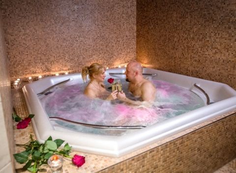 Karlovy Vary: TOP wellness pobyt v Hoteli Green Paradise **** s polpenziou.