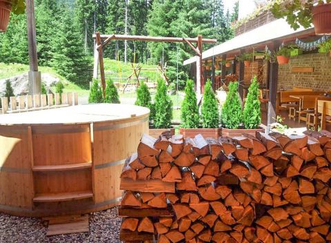 Hotel Liptov v Nízkych Tatrách s raňajkami a relaxom vo fínskej kadi + dieťa zdarma.