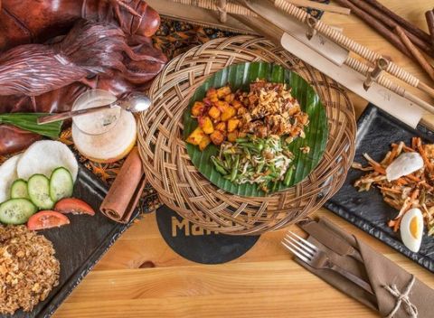 Degustačné 3-chodové indonézske jedlo z originálnych surovín v reštaurácii Makan.