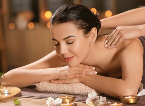 Luxusný ayurvédsky masážny balík v centre pre pár aj jednotlivca v salóne ASANA