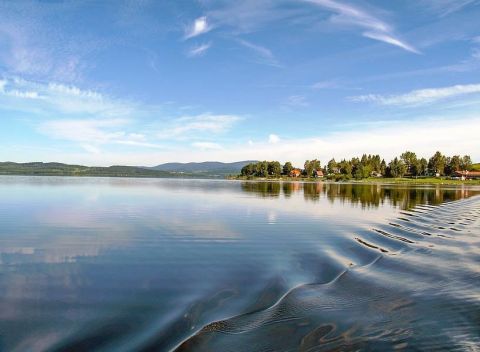 Lipno: pobyt v krásnom zákutí Šumavy v penzióne Rex priamo na brehu jazera s polpenziou.