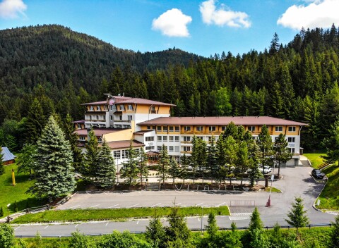 Oddych v Nízkych Tatrách v Relax Hoteli Avena *** s bazénom, až 3 relaxačnými procedúrami a polpenziou