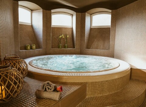 Jeseníky v Hoteli Lípa **** s raňajkami či polpenziou a neobmedzeným wellness s vírivkou, saunami a krbom