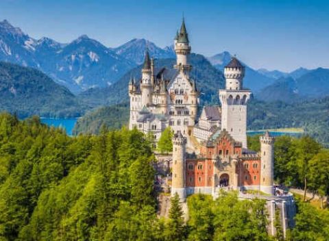 Poznávací zájazd do Nemecka s odjazdom s Prahy - zámok Neuschwanstein, jazero Chiemsee a Mníchov.