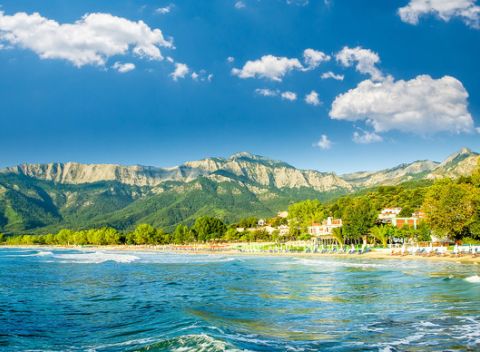 8-dňová dovolenka na ostrove Thassos v rodinnom hoteli Aloe*** vrátane letenky a všetkých poplatkov.