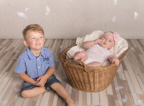 Rodinné fotenie, fotografovanie párov alebo tehuliek v ateliéri AjjAfoto v Košiciach.