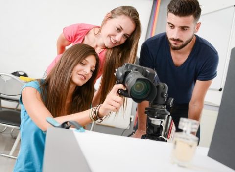 Základy zrkadlovky pre každého - intenzívny fotokurz, praktické a teoretické cvičenia.