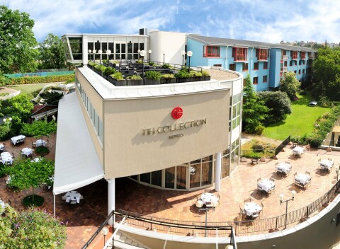 Praha: Exkluzívny Hotel NH Collection Prague **** s raňajkami, lanovkou a wellness s bazénom + dieťa zdarma