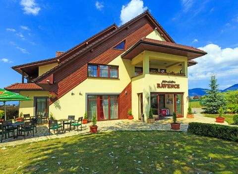 Očarujúci Liptov v modernom penzióne s polpenziou a zľavou do Tatralandie a termálov Bešeňová.