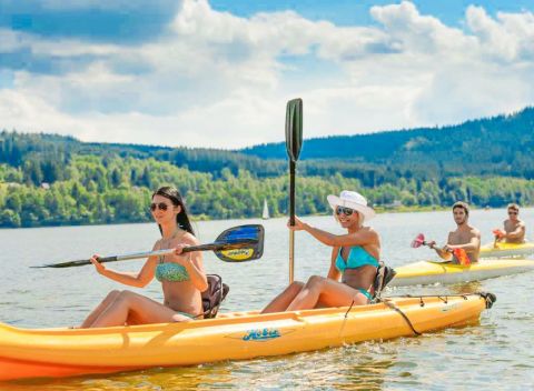 Užite si všetky krásy Šumavy! Pobyt v penzióne Rex priamo na brehu Lipna s polpenziou.