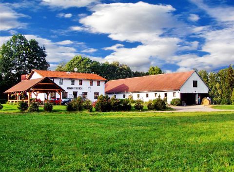 Beskydy v konskom sedle: aktívna dovolenka na ranči s výcvikom jazdy na koni a raňajkami pre celú rodinu.