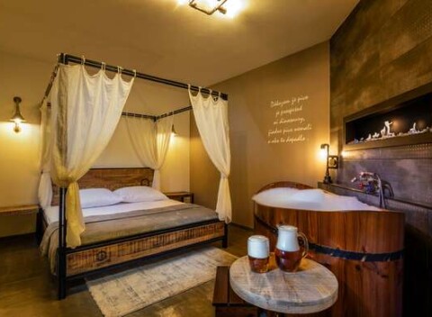 Pivný kúpeľ s neobmedzeným pitím piva v Maravar penzión & pivný wellness pri Liptovskej Mare