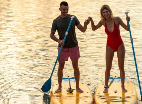 Objavte vzrušujúce vodné športy - kurzy Paddleboardingu, Foil pumpingu a Downwinderu