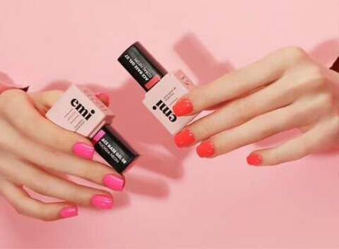 Kvalitný gél lak a prístrojová manikúra v salóne NKO