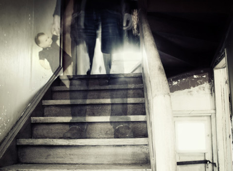 Hra Escape Room Divný dom predstavuje adrenalínových 90 minút zábavy.