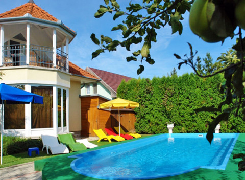 Balaton v lete s neobmedzeným wellness a polpenziou + zapožičanie bicyklov, pobyt aj na celý týždeň.