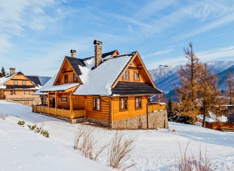 Pobyt pri CHKO Strážovské vrchy v apartmáne Salaša Kľak s polpenziou, wellness + 3 detské ihriská