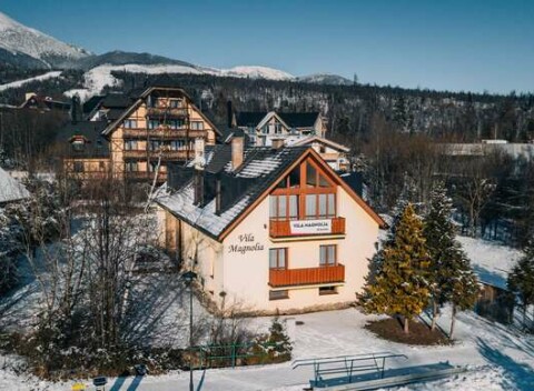 Pobyt vo vile Júlia*** alebo vo vile Magnólia*** pod Lomnickým štítom - s raňajkami a dieťaťom do 6 rokov zdarma