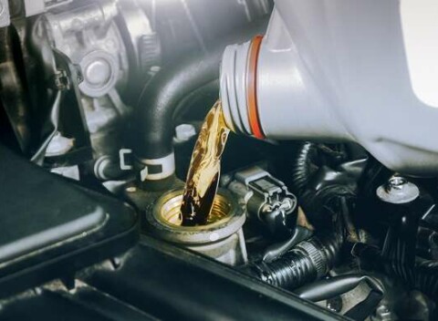 Výmena oleja v novom GT Autoservise v Bratislave: 4 litre oleja Shell Helix HX8 v cene