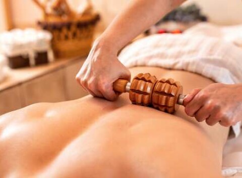 Maderoterapia tela v salóne Magmas v Prešove - Profesionálny masérsky tím